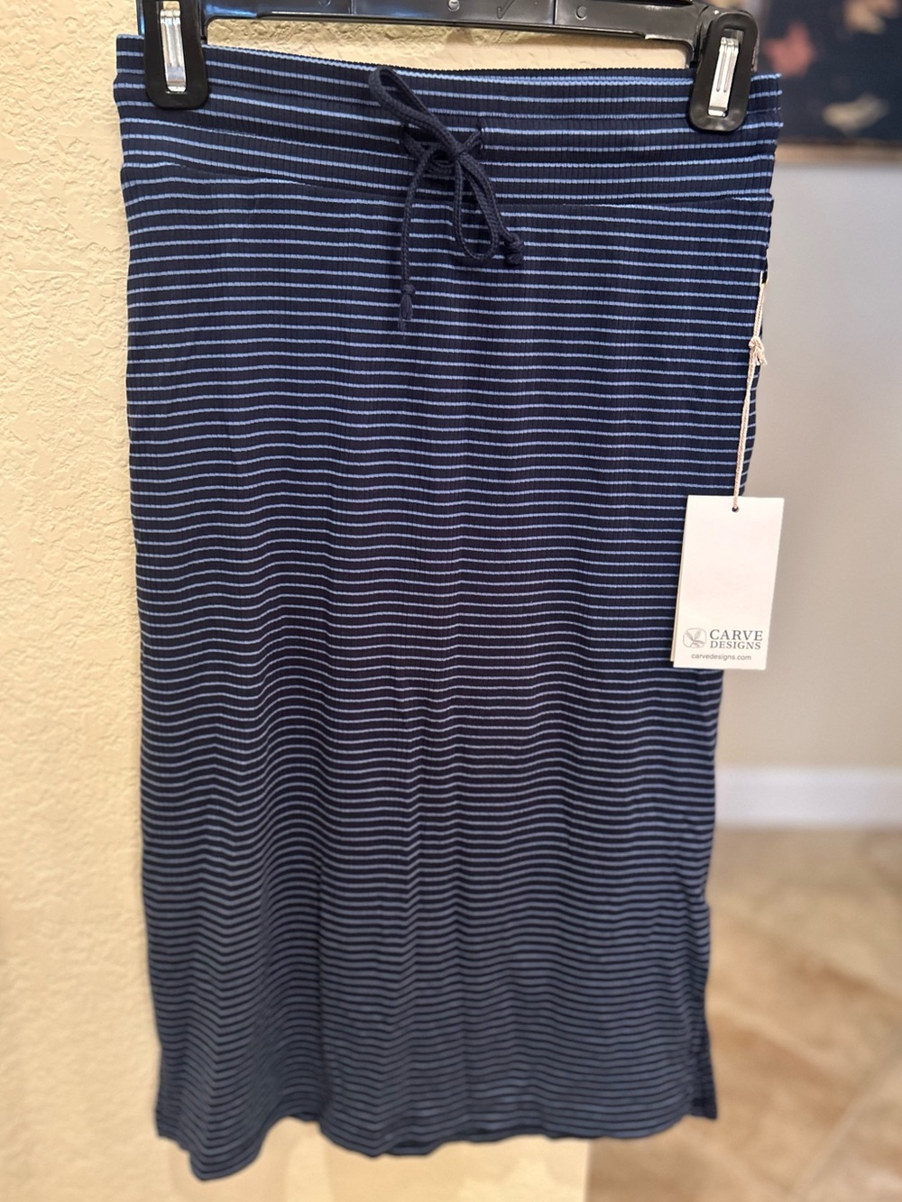 Carve designs Skirt Navy XS New with tags